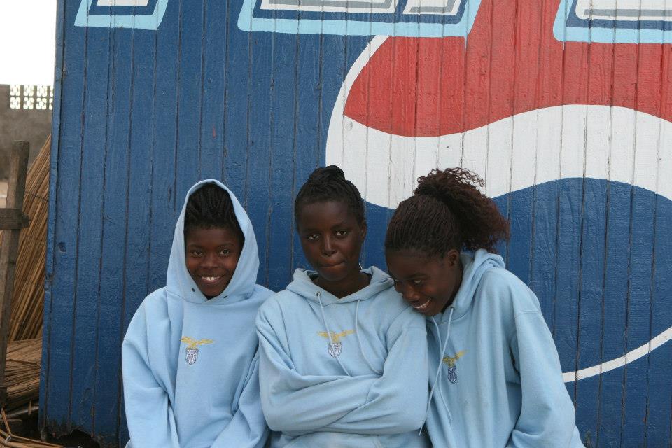 Progetto Colors Mozambico...e la nostra sfida è per Regina! di Progetto Colors Progetto Colors Mozambico...e la nostra sfida è per Regina!-Progetto Colors