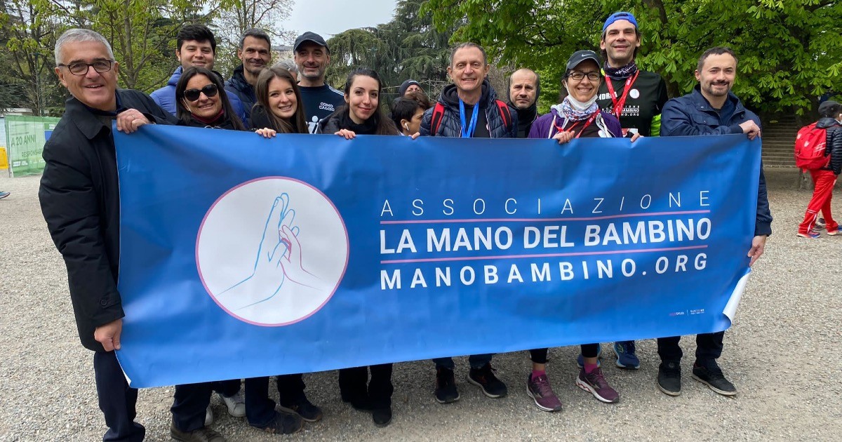 Correre per Mano-La Mano del Bambino