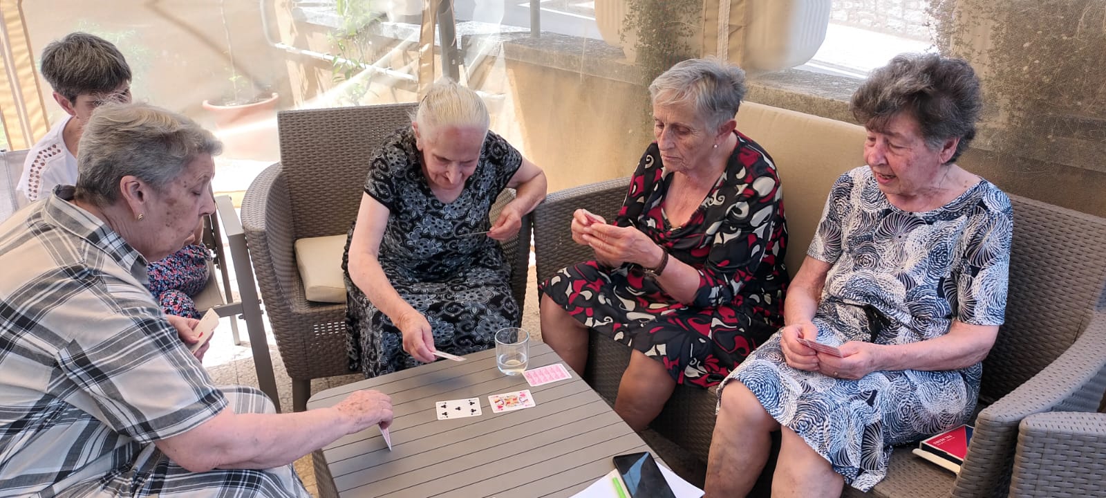 Senior Cohousing: innovare abitando di Vivere Insieme ETS Senior Cohousing: innovare abitando-Vivere Insieme ETS