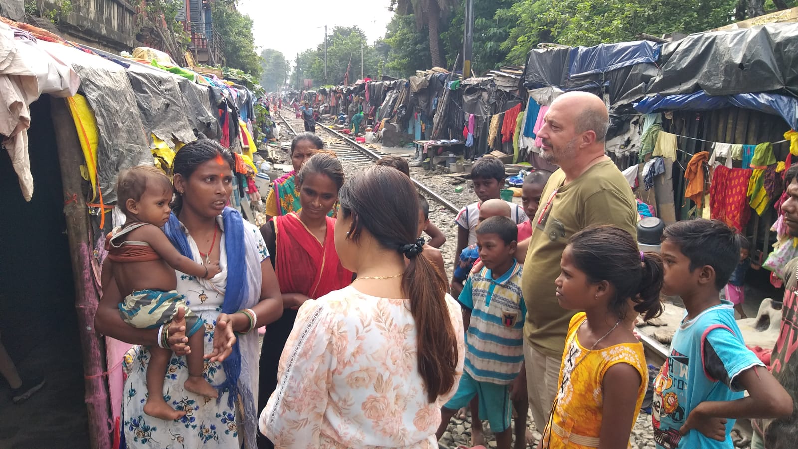 Cure e istruzione per bambini di SOS INFANZIA NEL MONDO Cure e istruzione per bambini -SOS INFANZIA NEL MONDO