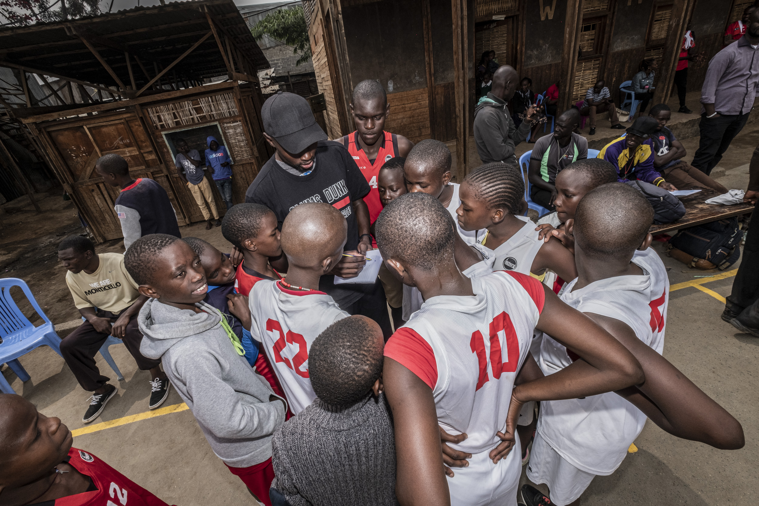 SCORE FOR SCHOLARSHIPS - MATHARE di Slums Dunk SCORE FOR SCHOLARSHIPS - MATHARE-Slums Dunk