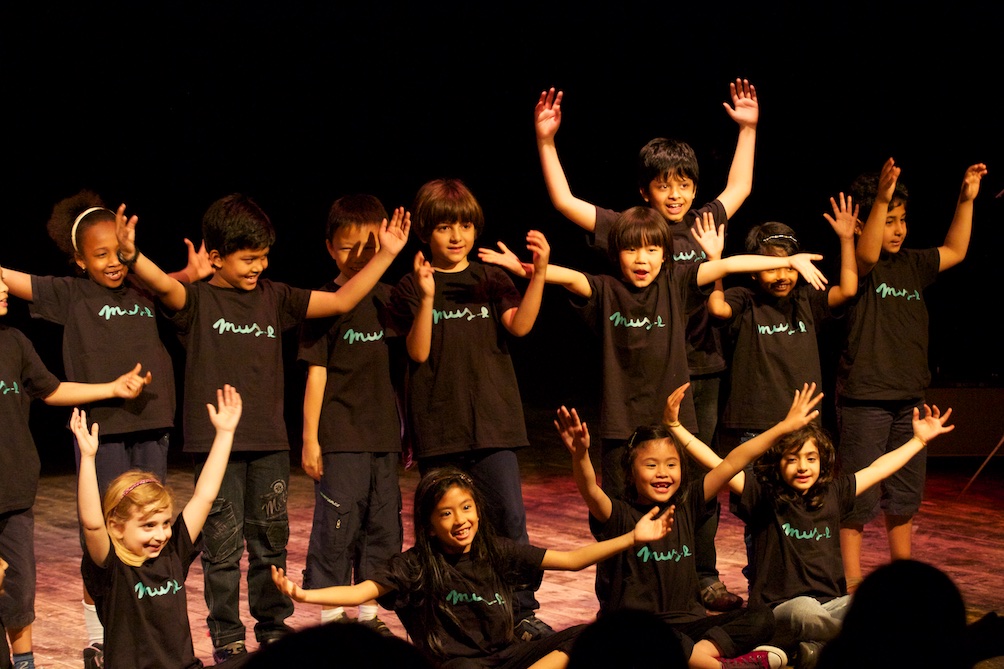 Una corsa per i bambini! di Mus-e Una corsa per i bambini!-Mus-e