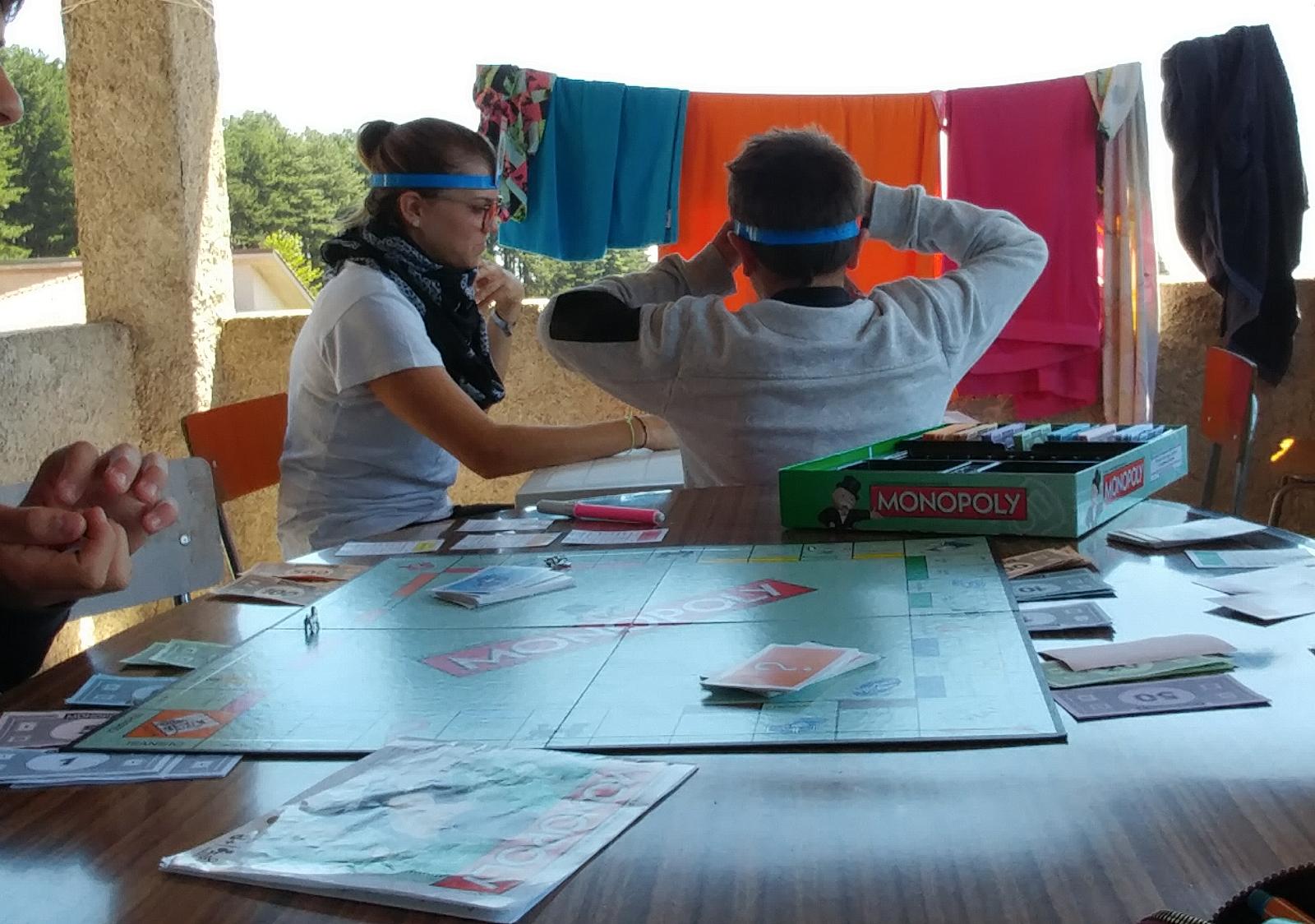 8 bambini, 4 motivi, 1 pulmino :-D di Noà 8 bambini, 4 motivi, 1 pulmino :-D-Noà