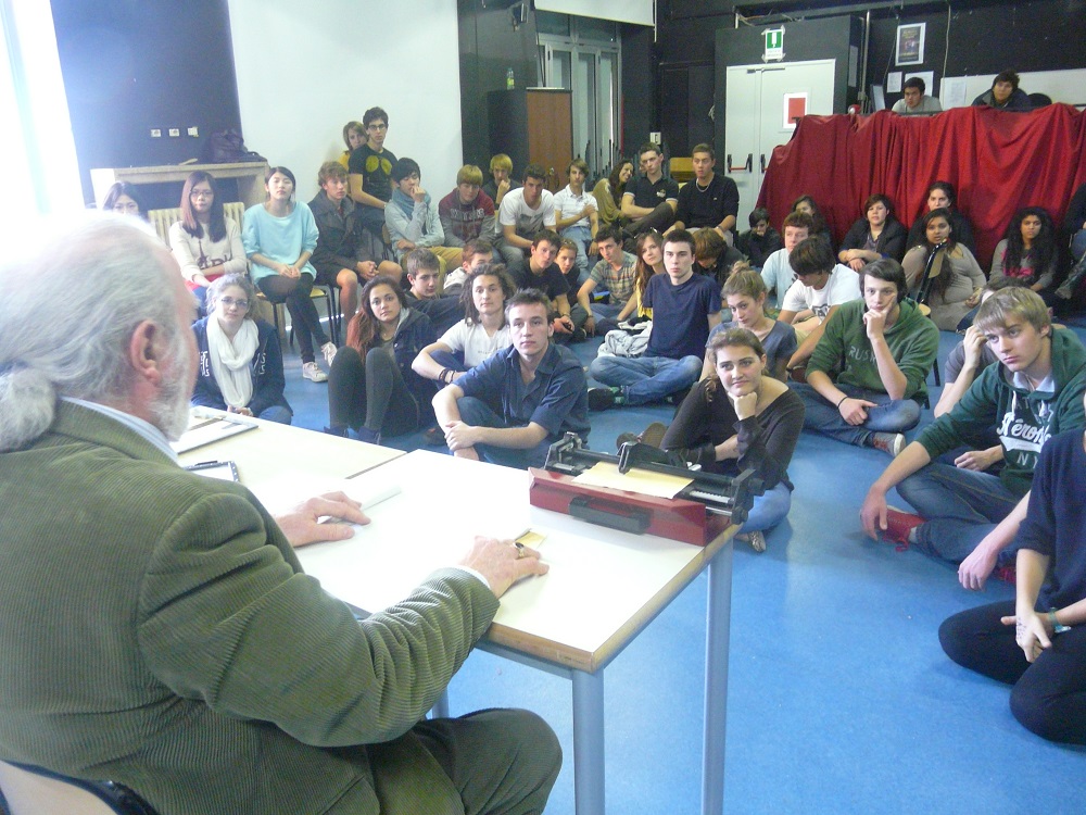 Diamoci una mano-ViviVejo Onlus