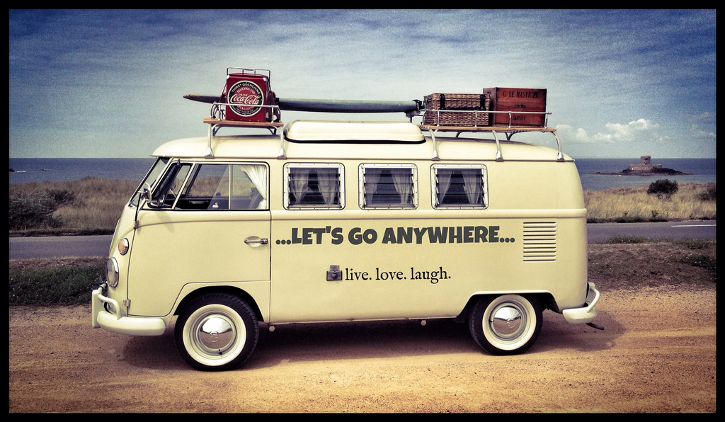 8 bambini, 4 motivi, 1 pulmino :-D di Noà 8 bambini, 4 motivi, 1 pulmino :-D-Noà