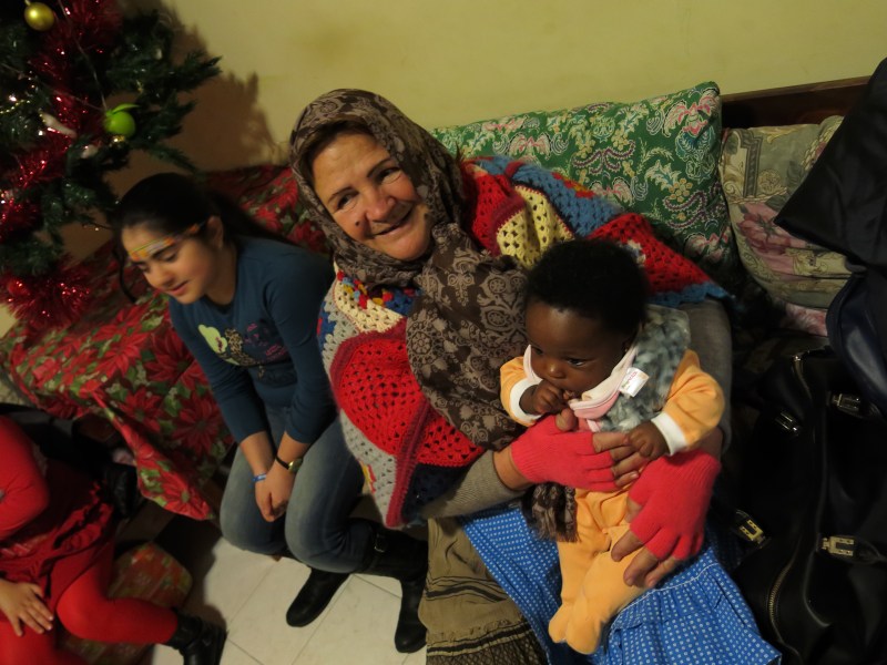 La Befana della Gioia porta i libri-La Scuola di Pace