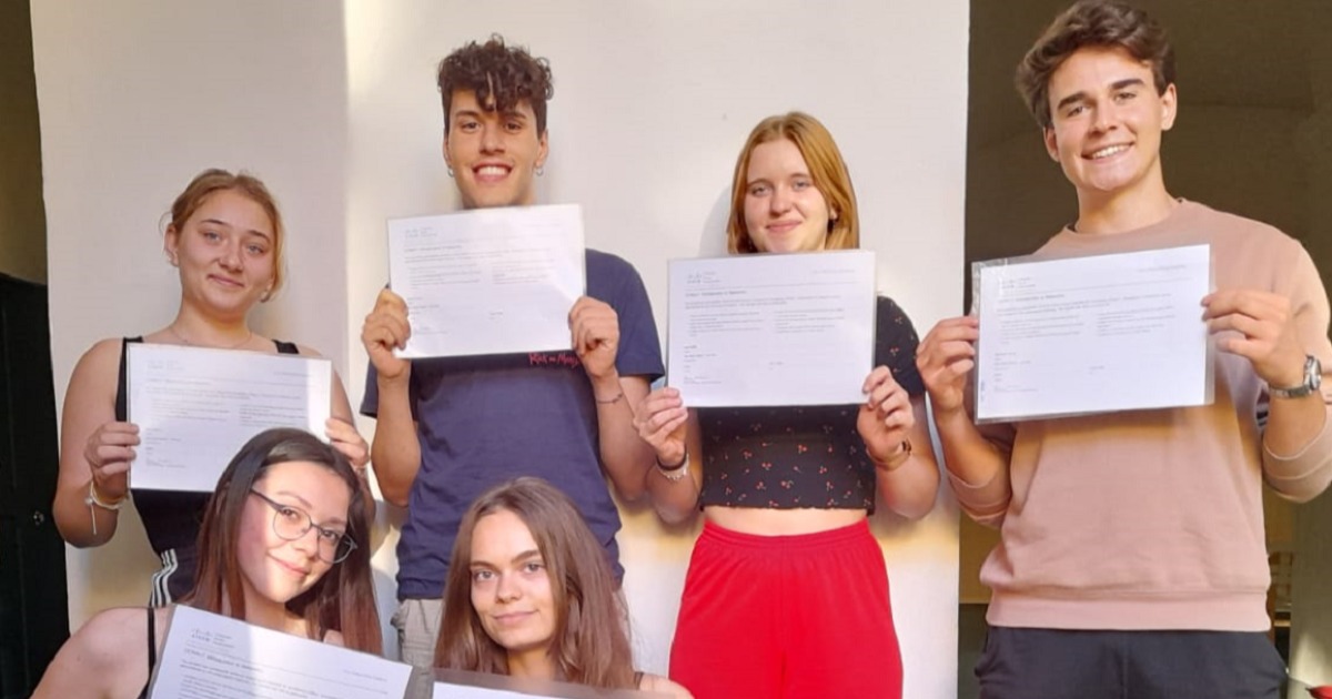 Porta le mele buone in Israele di Istituto Tecnico Commerciale Germano Sommeiller Porta le mele buone in Israele-Istituto Tecnico Commerciale Germano Sommeiller